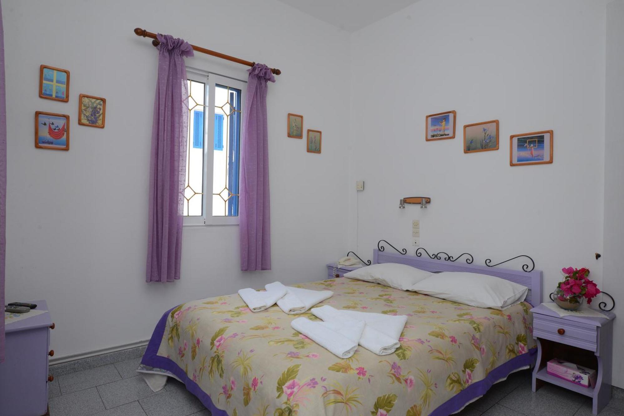 Dora'S Studios & Apartments Megas Gialos - Nites Екстер'єр фото