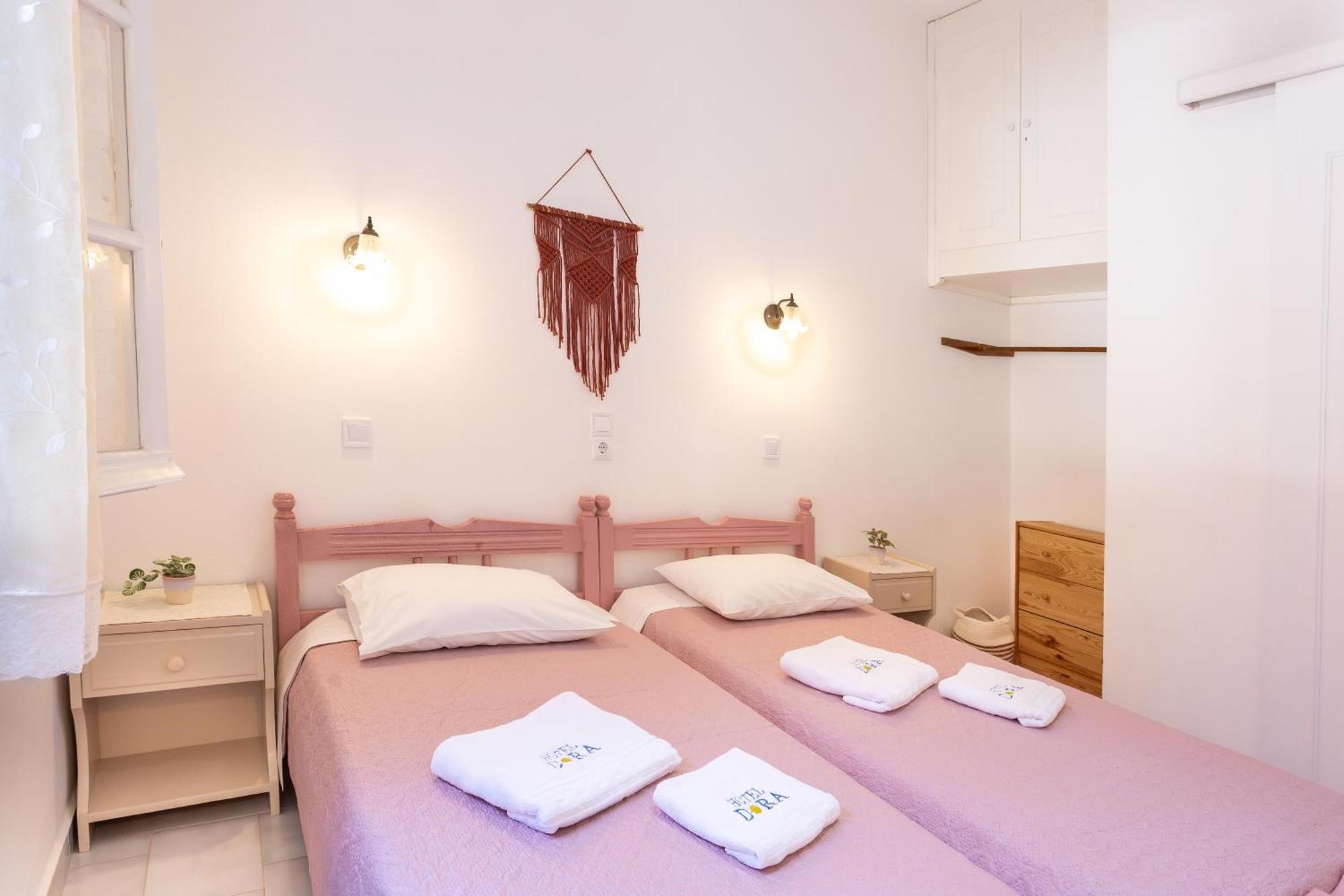 Dora'S Studios & Apartments Megas Gialos - Nites Екстер'єр фото