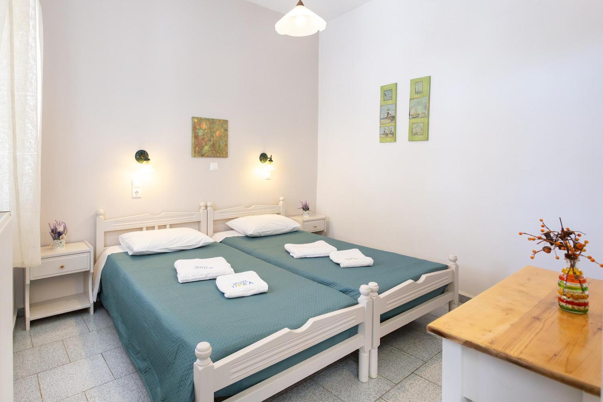 Dora'S Studios & Apartments Megas Gialos - Nites Екстер'єр фото